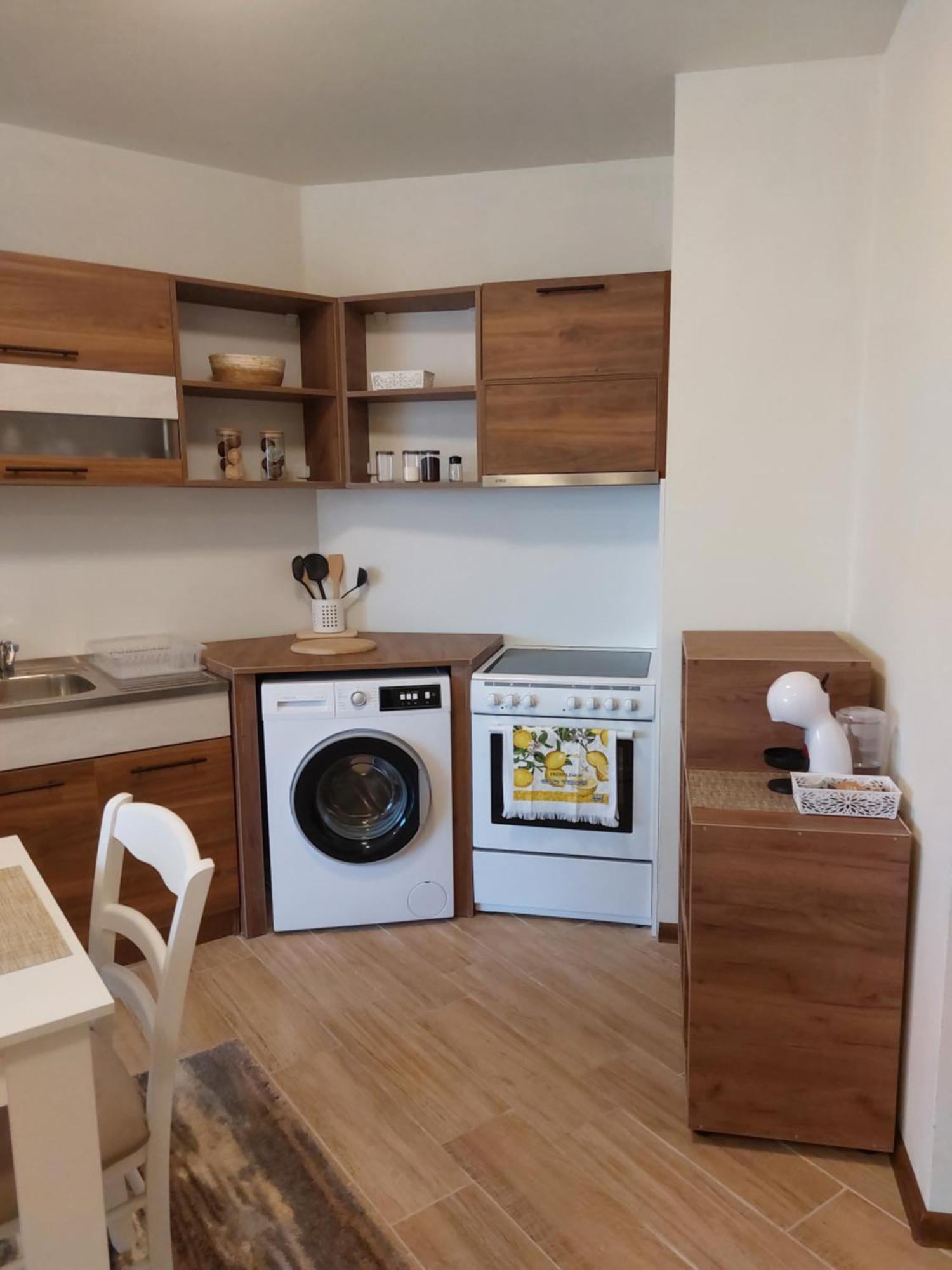 Krimski Apartment - Free Private Parking ヴァルナ エクステリア 写真