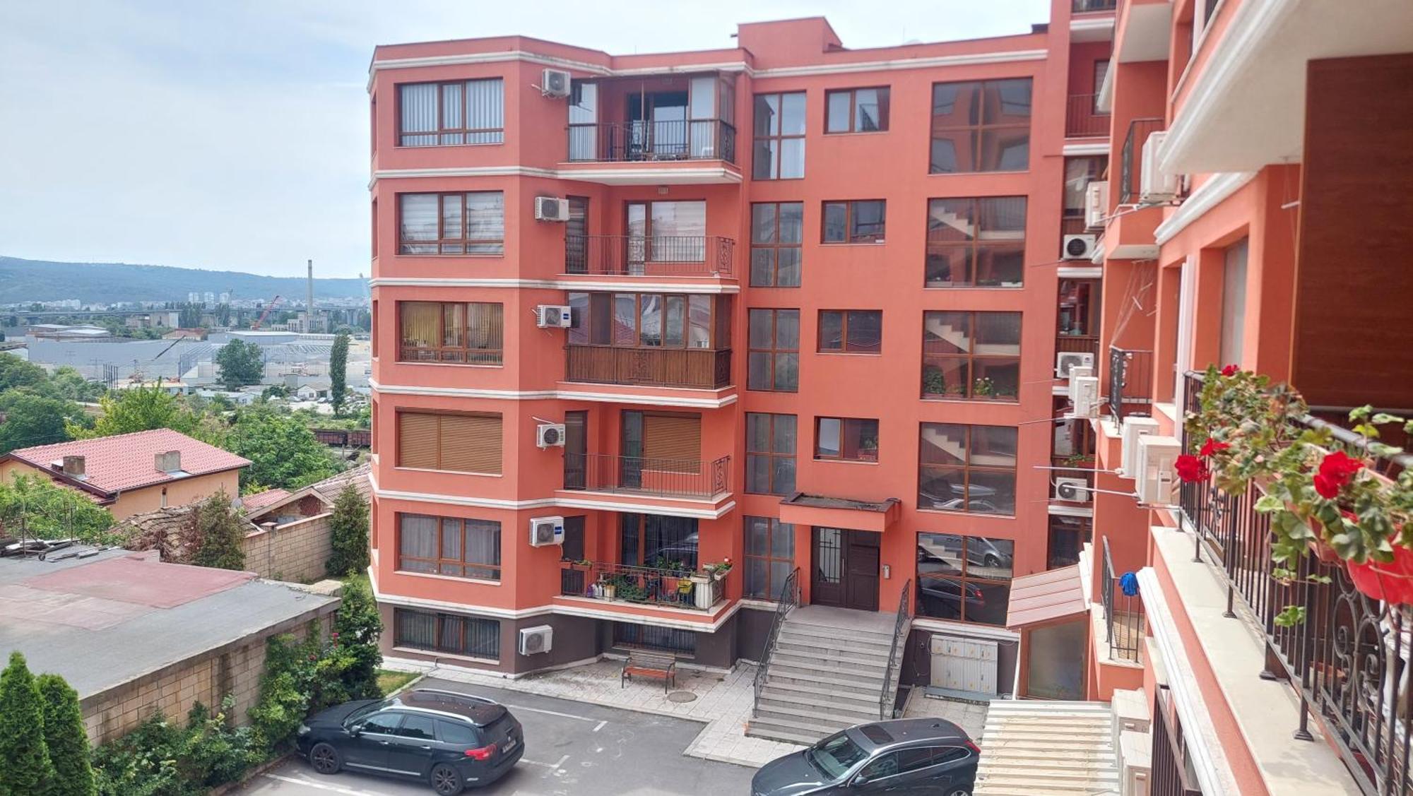 Krimski Apartment - Free Private Parking ヴァルナ エクステリア 写真